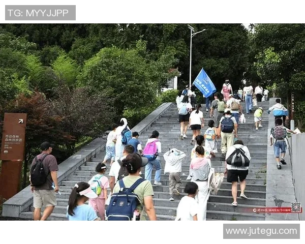 探索成都徒步群的魅力与乐趣一起走进自然的心灵之旅 探索成都徒步群的魅力与乐趣一起走进自然的心灵之旅