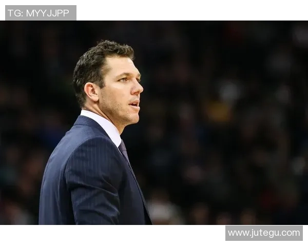 卢克沃顿:从球员到教练的蜕变与NBA执教之路探秘 卢克沃顿:从球员到教练的蜕变与NBA执教之路探秘