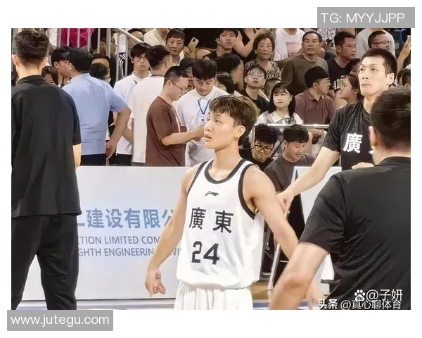 任骏飞领衔新赛季篮球盛宴展现个人风采与团队协作的完美结合