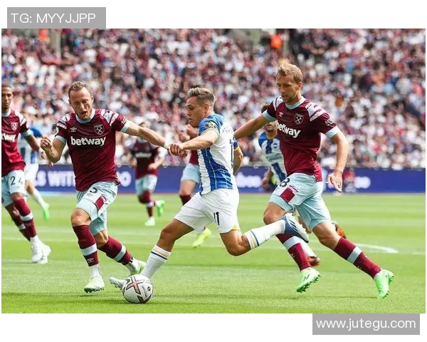 英超激战曼联主场迎战莱斯特城全场直播精彩不断不容错过 英超激战曼联主场迎战莱斯特城全场直播精彩不断不容错过